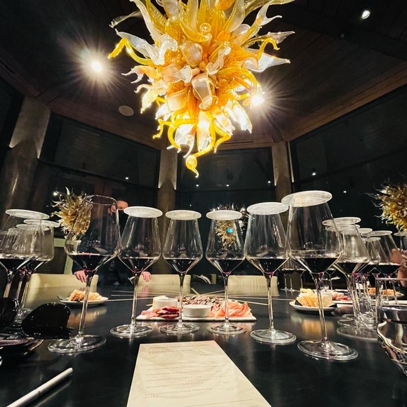 Meet your Posher, Tracy - Picture 1 of 1